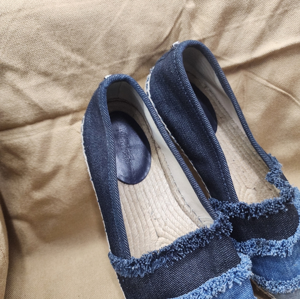 Michael Kors Three Tone Blue Canvas Espadrilles size 7.5 - Picture 5 of 11